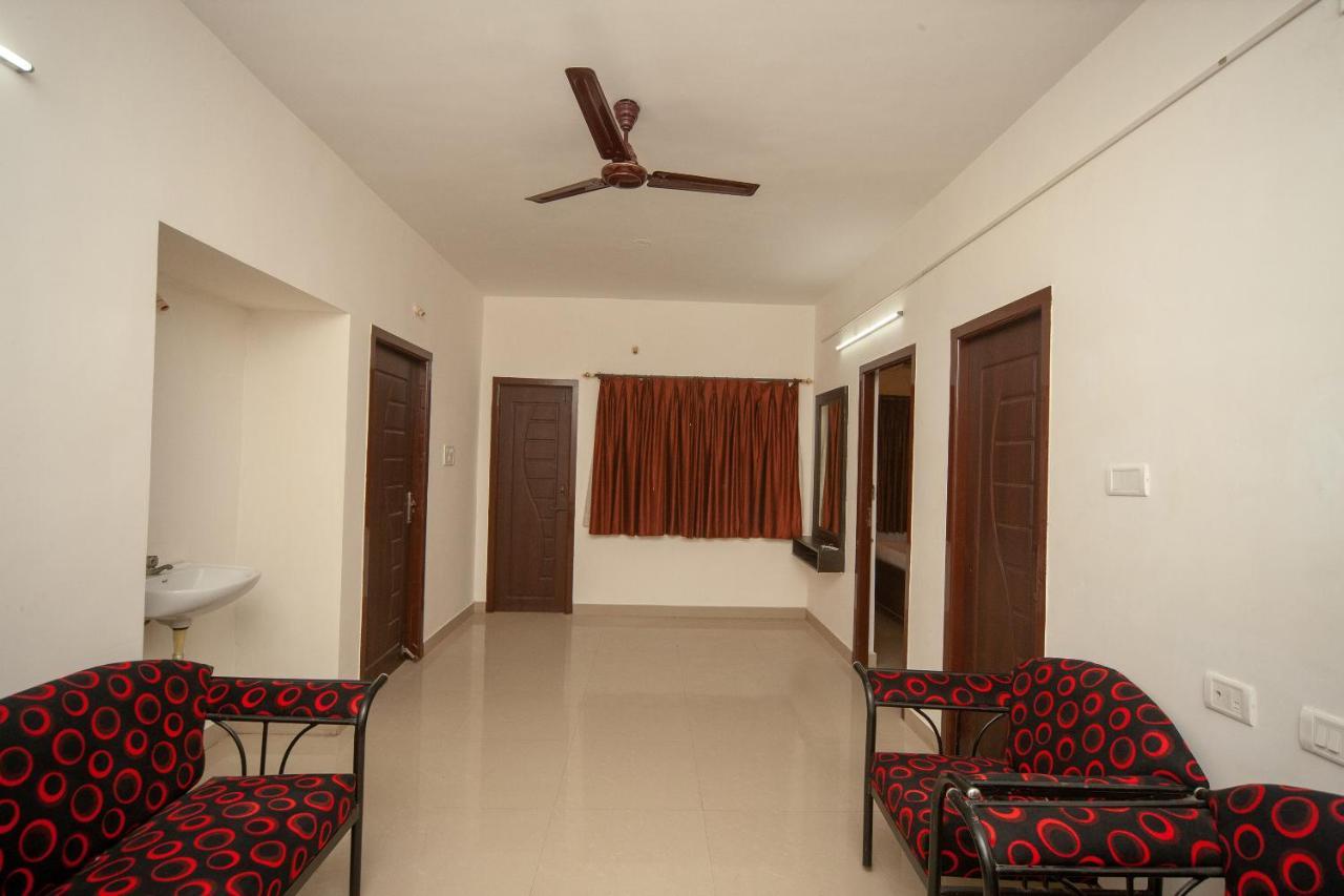 Hotel Oyo 24215 Flagship Pjp Park