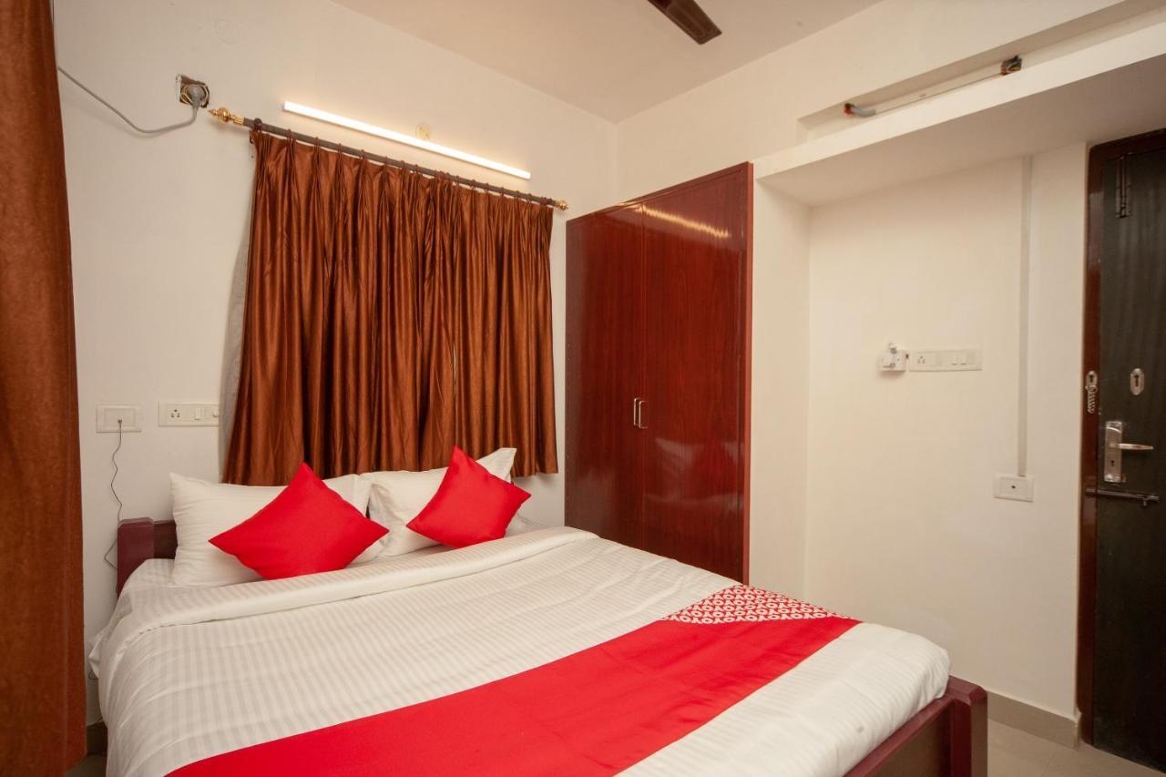 Oyo 24215 Flagship Pjp Park Hotel 3*
