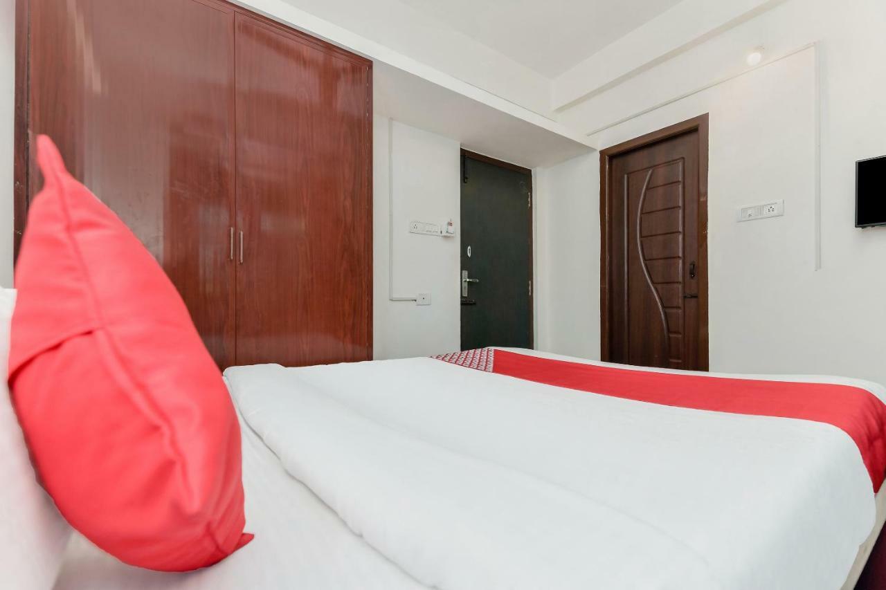 Oyo 24215 Flagship Pjp Park Hotel 3*