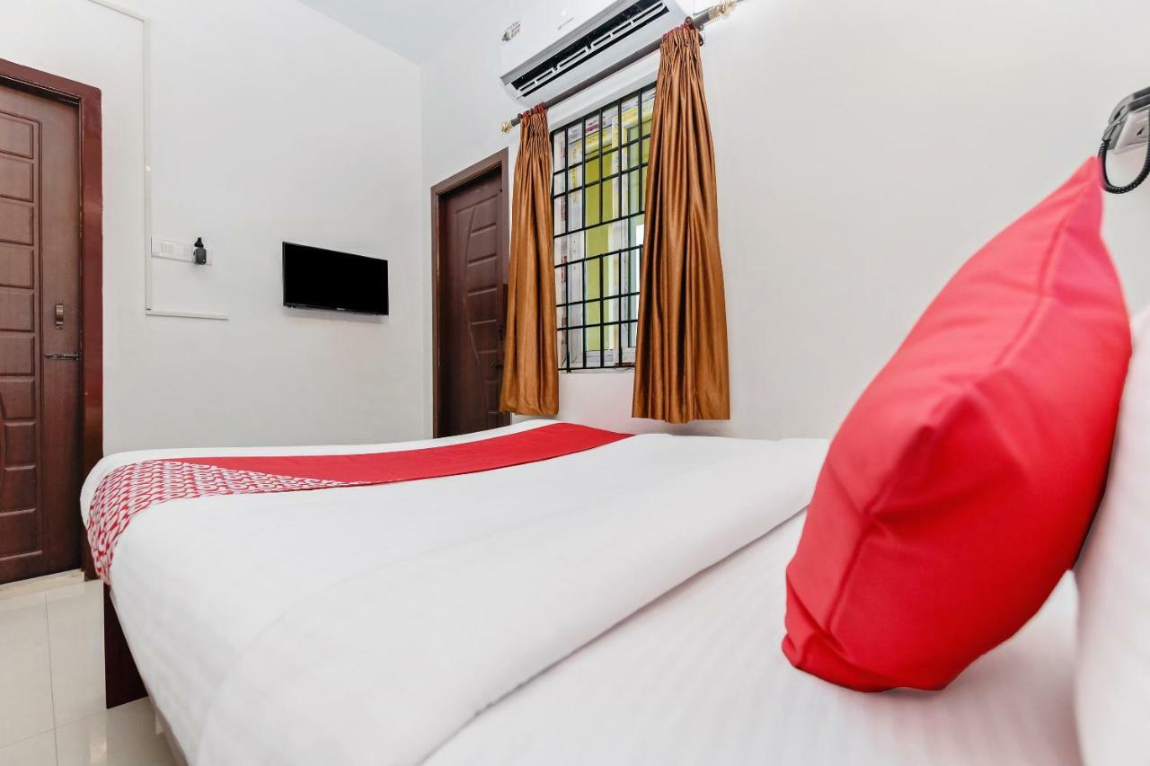 Hotel Oyo 24215 Flagship Pjp Park 3*